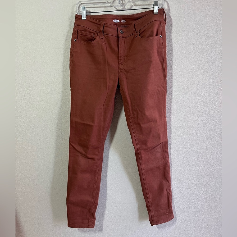 Old Navy Mid-Rise Rockstar Super Skinny Jeans in Pretty Penny